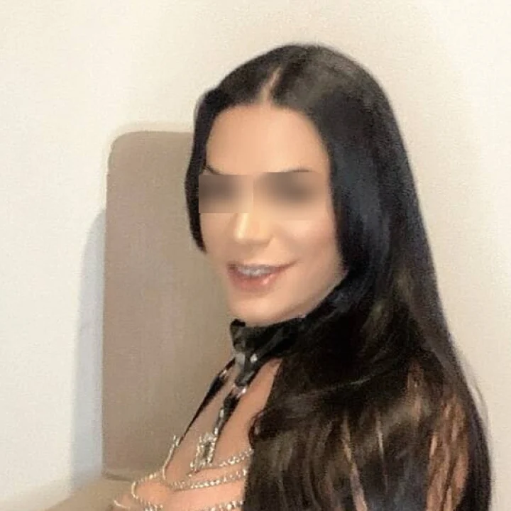 Portrait — Maîtresse Leïla